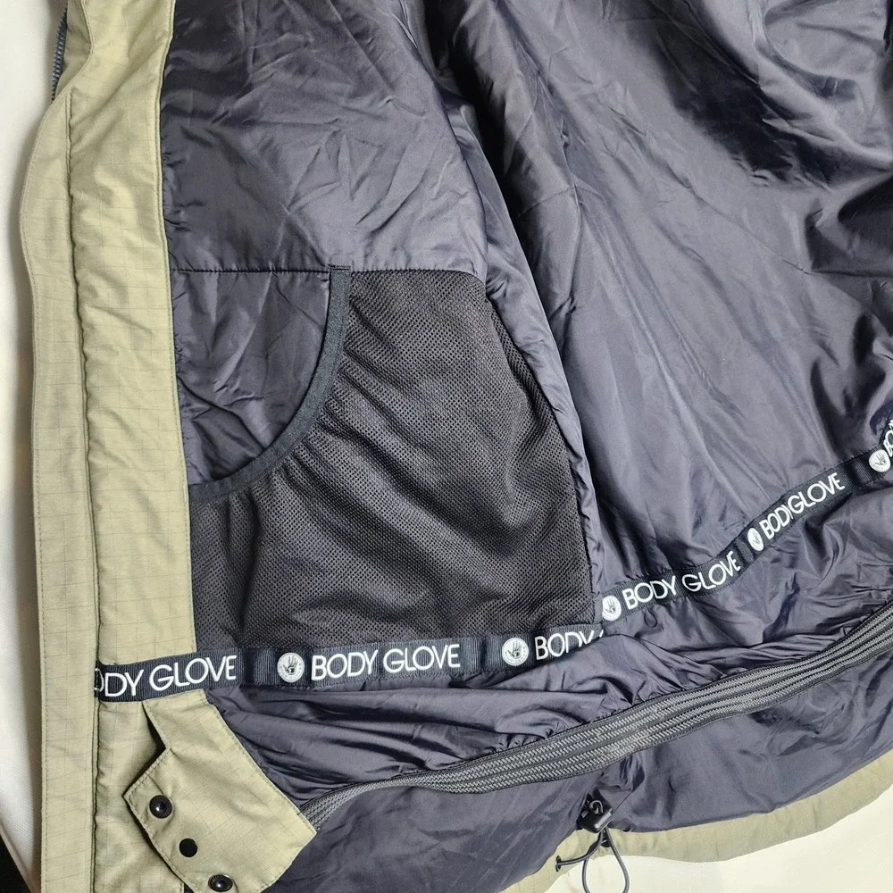 Body Glove Mens M Sz Snowboard Jacket Waterproof Hooded Pockets Winter Coat Warm - Picture 3 of 8